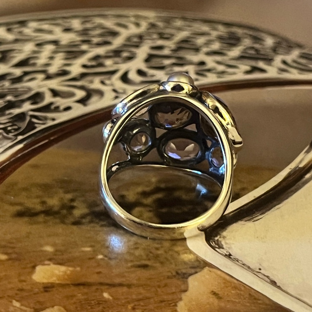 Silpada Sweet Embrace Ring - Picture 5 of 11